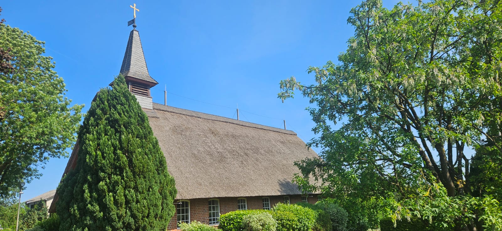 Beerdigungsinstitut Poppe Friedhof Over Kapelle