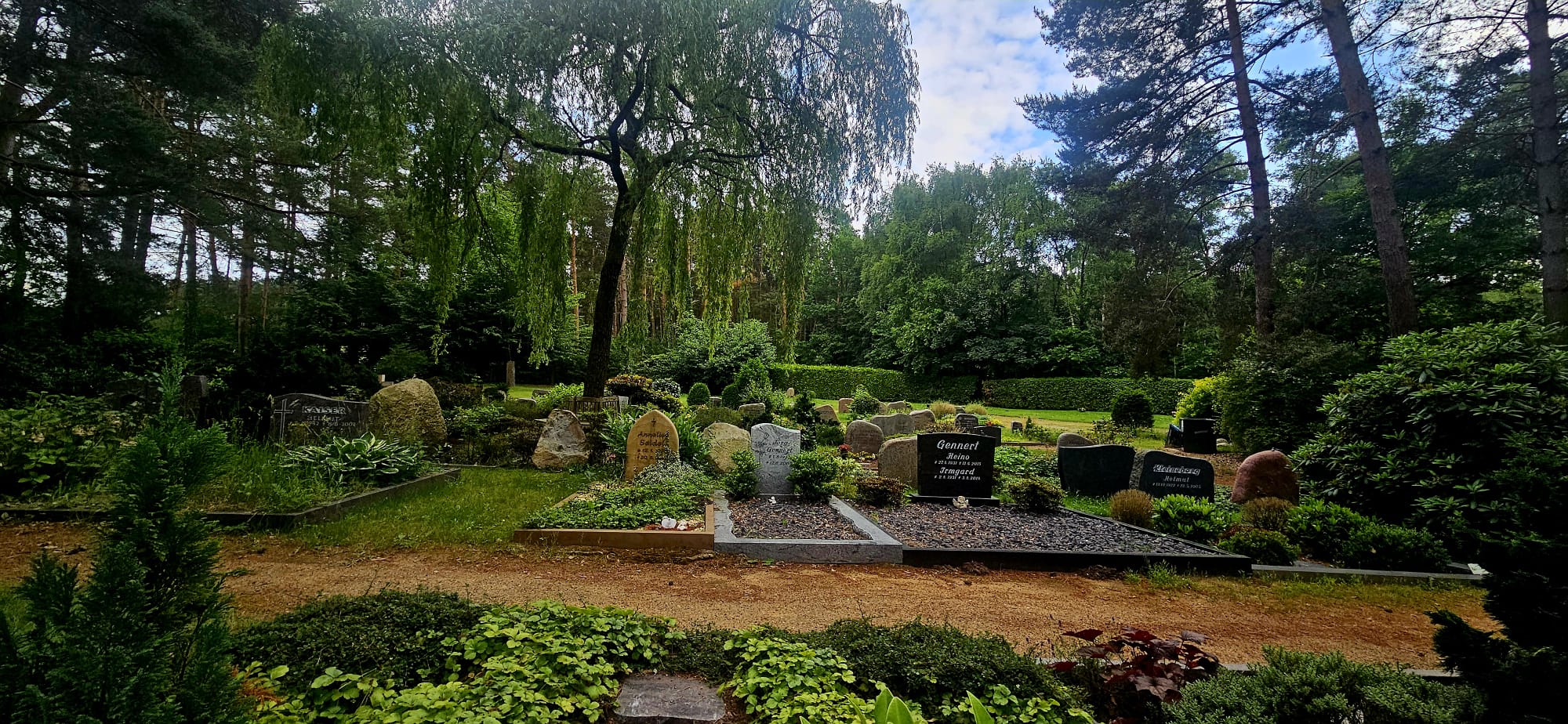 Friedhof Ramelsloh Gräber
